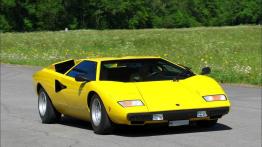 Lamborghini Countach - widok z przodu