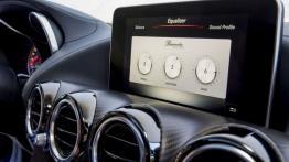 Mercedes-AMG GT S na kalifornijskich drogach - ekran systemu multimedialnego