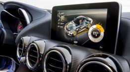 Mercedes-AMG GT S na kalifornijskich drogach - ekran systemu multimedialnego