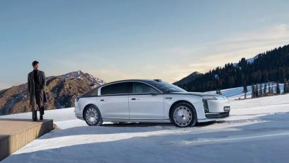 Maextro S800 najpopularniejszą luksusową limuzyną w Chinach. Huawei wygrywa z Maybachem i Porsche