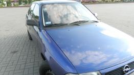 Opel Astra I F Sedan - galeria społeczności - przód - inne ujęcie