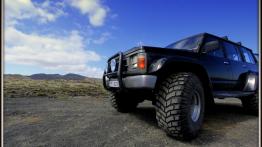 Nissan Patrol III - galeria społeczności - zderzak przedni