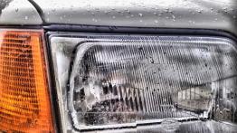 Audi 100 C4 Sedan - galeria społeczności - prawy przedni reflektor - wyłączony