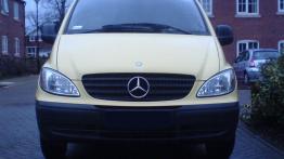 Mercedes Vito Furgon - galeria społeczności - przód - reflektory wyłączone