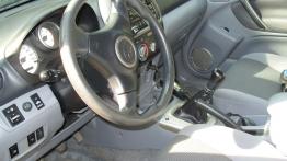 Toyota RAV4 II - galeria społeczności - widok ogólny wnętrza z przodu