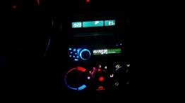 Opel Astra I F Sedan - galeria społeczności - konsola środkowa