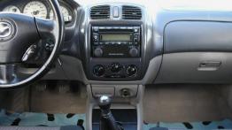 Mazda 323 VI F - galeria społeczności - kokpit