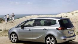 Opel Zafira Tourer - Nowy rozmiar, nowe możliwości