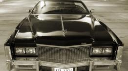 Cadillac Eldorado V Cabrio - galeria społeczności - maska zamknięta