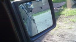 Mercedes 190  W201 - galeria społeczności - prawe lusterko zewnętrzne, tył