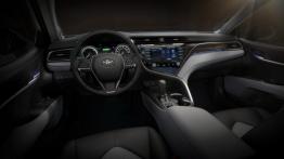 Toyota – koniec Avensisa, powrót Camry i napędy przyszłości