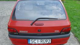 Renault Clio I  - galeria społeczności - tył - reflektory wyłączone