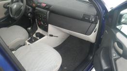 Fiat Stilo  Hatchback - galeria społeczności - widok ogólny wnętrza z przodu