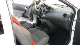 Renault Twingo II - galeria społeczności - widok ogólny wnętrza z przodu