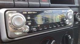 Audi 100 C4 Sedan - galeria społecznościradio/cd