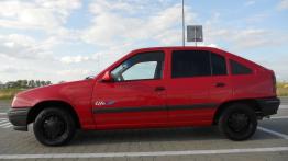 Opel Kadett E Hatchback - galeria społeczności - lewy bok