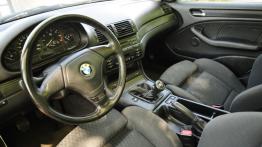 BMW Seria 3 Sedan - galeria społeczności - widok ogólny wnętrza z przodu