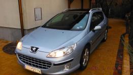 Peugeot 407  SW - galeria społeczności - przód - reflektory włączone