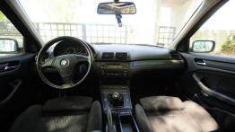 BMW Seria 3 Sedan - galeria społeczności - widok ogólny wnętrza z przodu