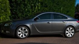 Opel Insignia  Hatchback - galeria społeczności - lewy bok