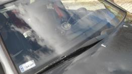 Mercedes 190  W201 - galeria społeczności - szyba przednia