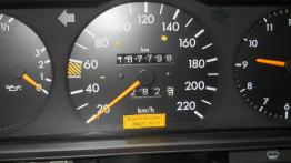 Mercedes 190  W201 - galeria społeczności - prędkościomierz