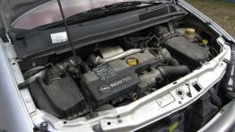 Opel Zafira A Van - galeria społeczności - silnik