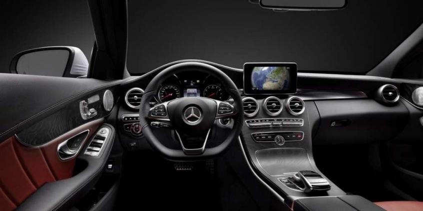 Wnętrze Mercedesa Klasy C na oficjalnych zdjęciach