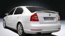Skoda Octavia II RS Hatchback - widok z tyłu