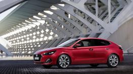 Hyundai i30 Fastback - lewy bok