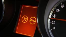 Opel Insignia Hatchback - komputer pokładowy