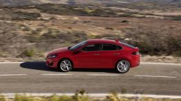 Hyundai i30 Fastback - lewy bok