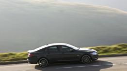 Jaguar XF Black Pack - prawy bok