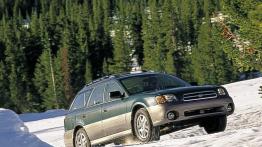 Subaru Outback - widok z przodu
