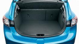 Mazda 3 Hatchback - tył - bagażnik otwarty