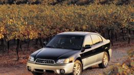 Subaru Outback - widok z przodu