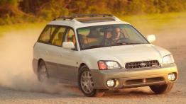 Subaru Outback - widok z przodu