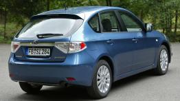 Subaru Impreza 2007 Hatchback - widok z tyłu