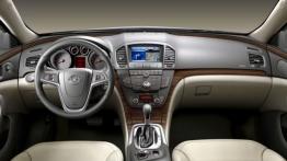 Opel Insignia Hatchback - pełny panel przedni