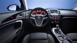 Opel Insignia Hatchback - pełny panel przedni
