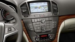 Opel Insignia Hatchback - konsola środkowa