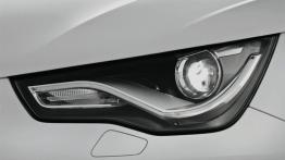 Audi A1 Sportback - lewy przedni reflektor - włączony