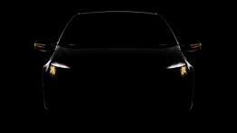 Mercedes CLC - przód - reflektory włączone