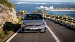 Volkswagen Golf GTI TCR - widok z przodu