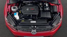 Volkswagen Golf GTI TCR - silnik - widok z góry
