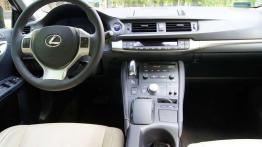 Bezszelestnie wjeżdża przyszłość - Lexus CT