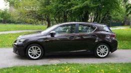 Bezszelestnie wjeżdża przyszłość - Lexus CT