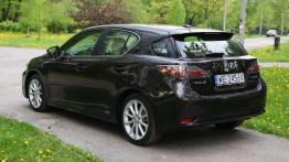 Bezszelestnie wjeżdża przyszłość - Lexus CT