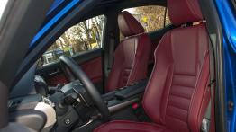 Lexus IS 200t - wojownik o gołębim sercu