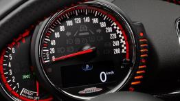 Nowy MINI Clubman również w wersji JCW